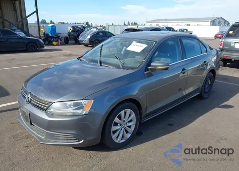 2014 Volkswagen Jetta 1.8T Se z USA, uszkodzony, nr VIN 3VWD17AJ0EM354472